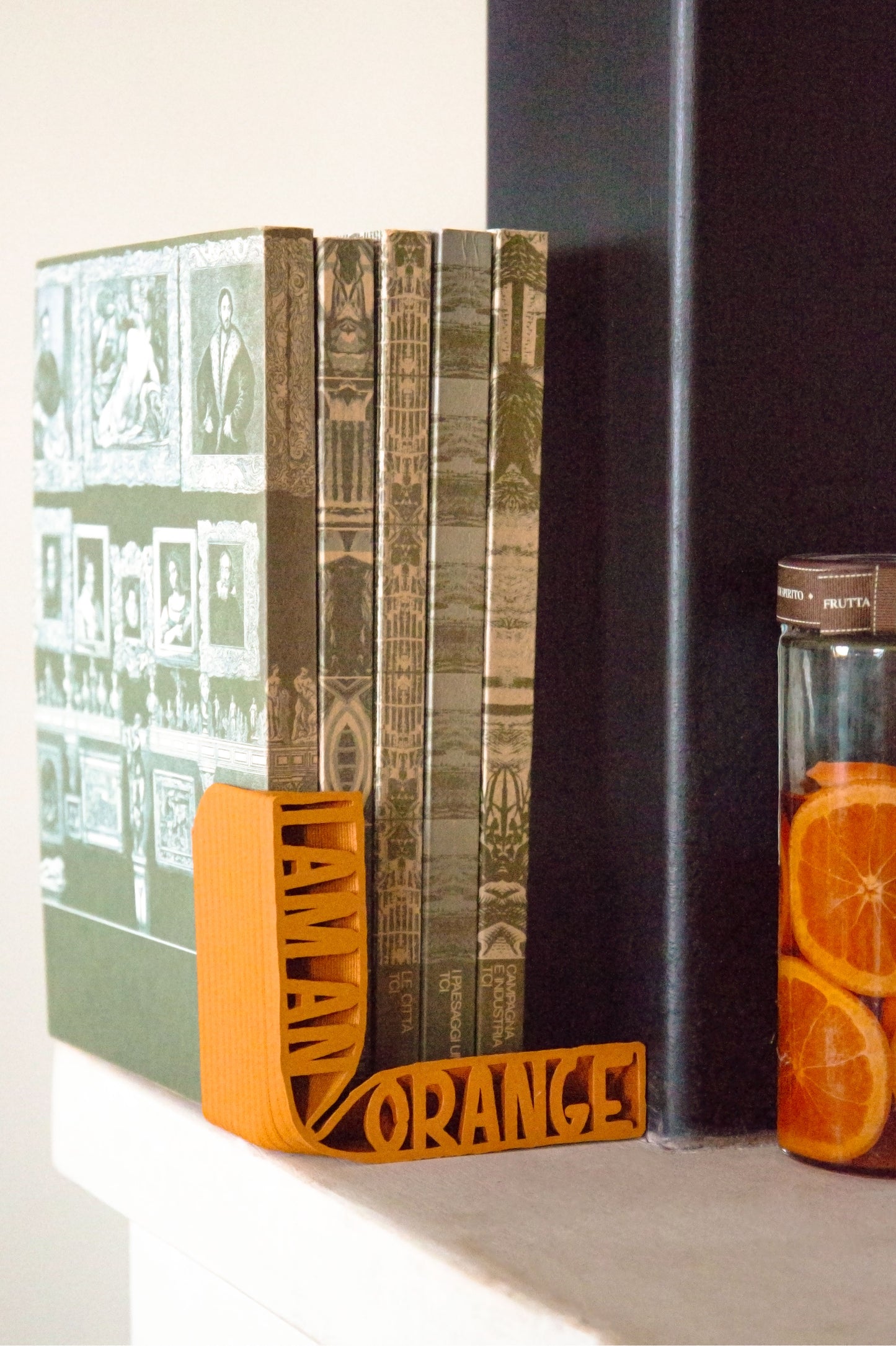 I AM a Bookend